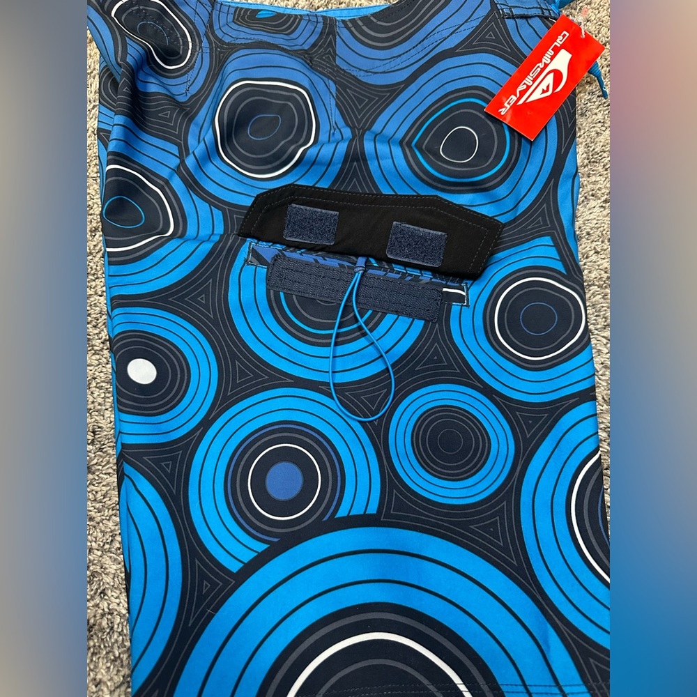 Quiksilver Blue Board Shorts with Bold Design - Picture 7 of 7